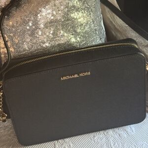 Michael Kors Black Crossbody Bag Elegant and Versatile
